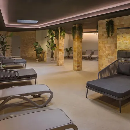 Atlantis Wellness & Conference 4* Hajdúszoboszló