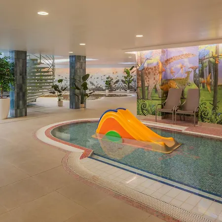 Atlantis Wellness & Conference Hotel