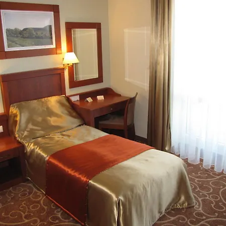 Atlantis Wellness & Conference Hotel 4*