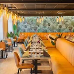 Atlantis Wellness & Conference 酒店