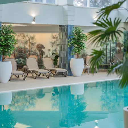 Atlantis Wellness & Conference 4* ハイデゥソボスロー