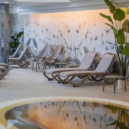 Atlantis Wellness & Conference 4* Hajdúszoboszló